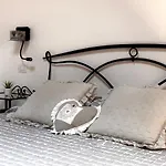 Casa Pàthos Apartamento *